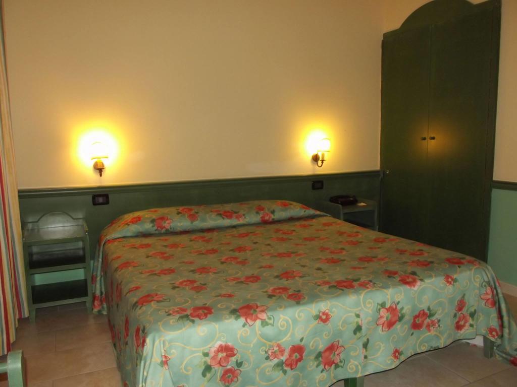 Acos Marsala City Hotel Szoba fotó