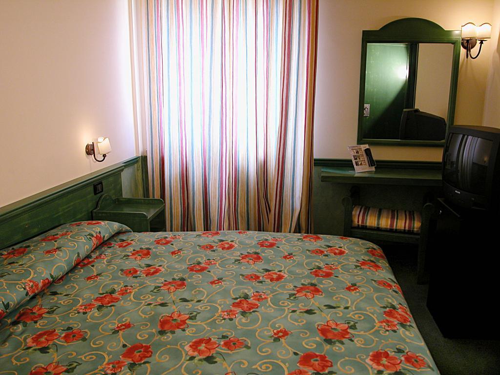 Acos Marsala City Hotel Szoba fotó